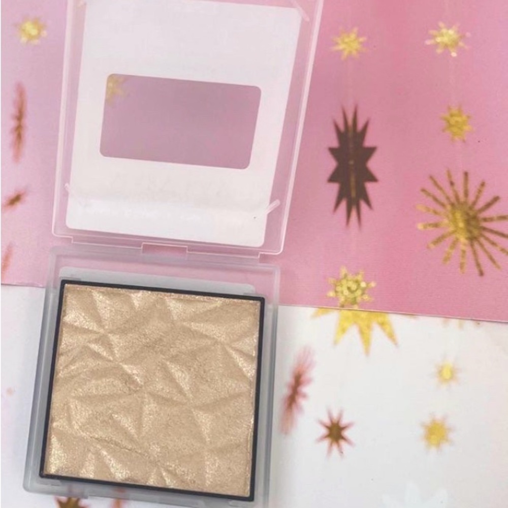 Marykay Canary Diamond Highlighter